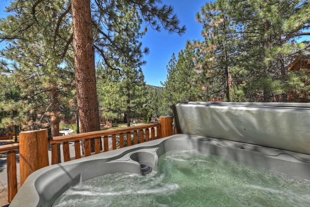 Chalet Monterey W/Hot Tub - Big Decks/Bbq Vila Big Bear Lake Exterior foto